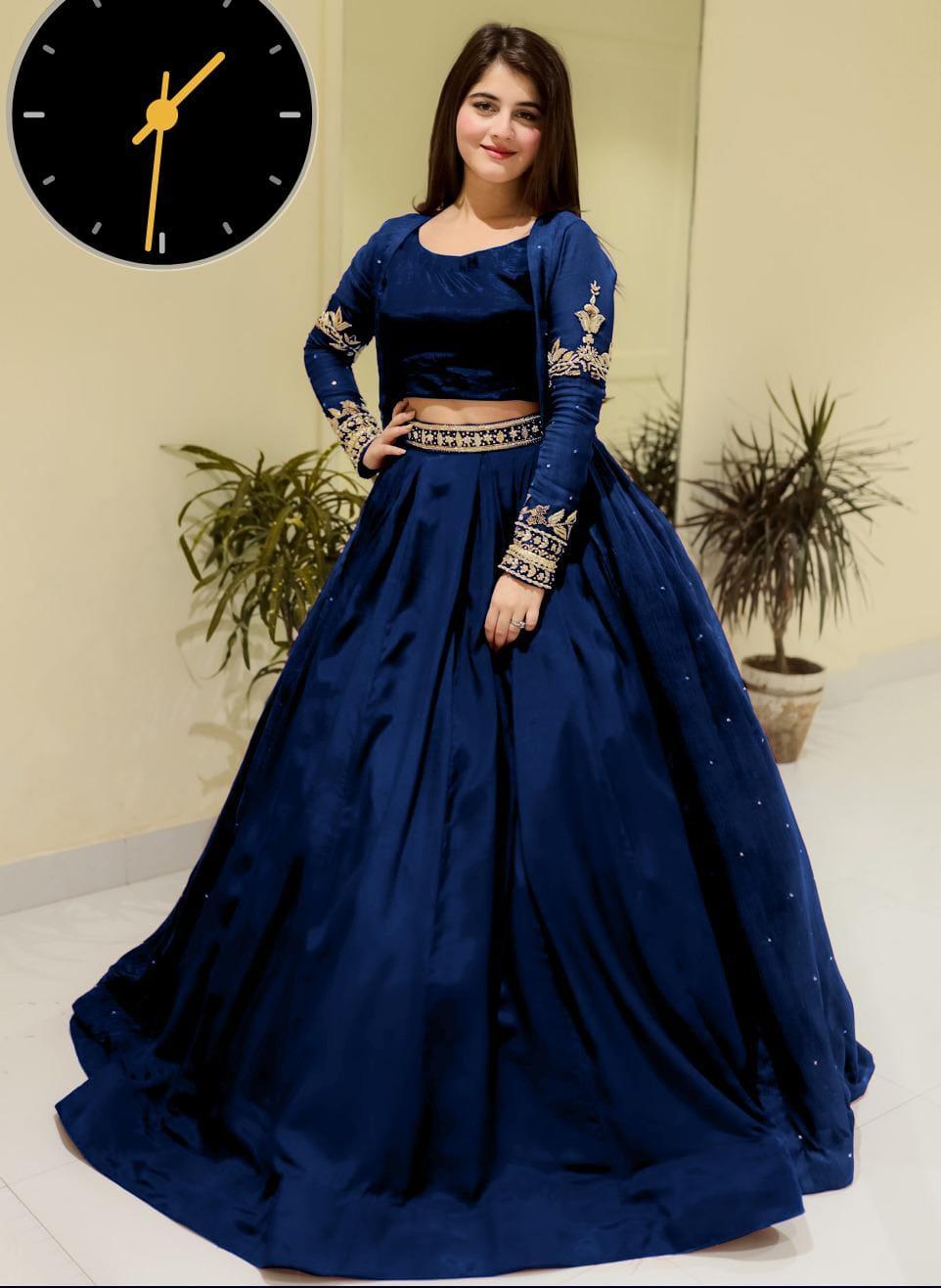 Elegant 3 Pcs Women's Stitched Maxi