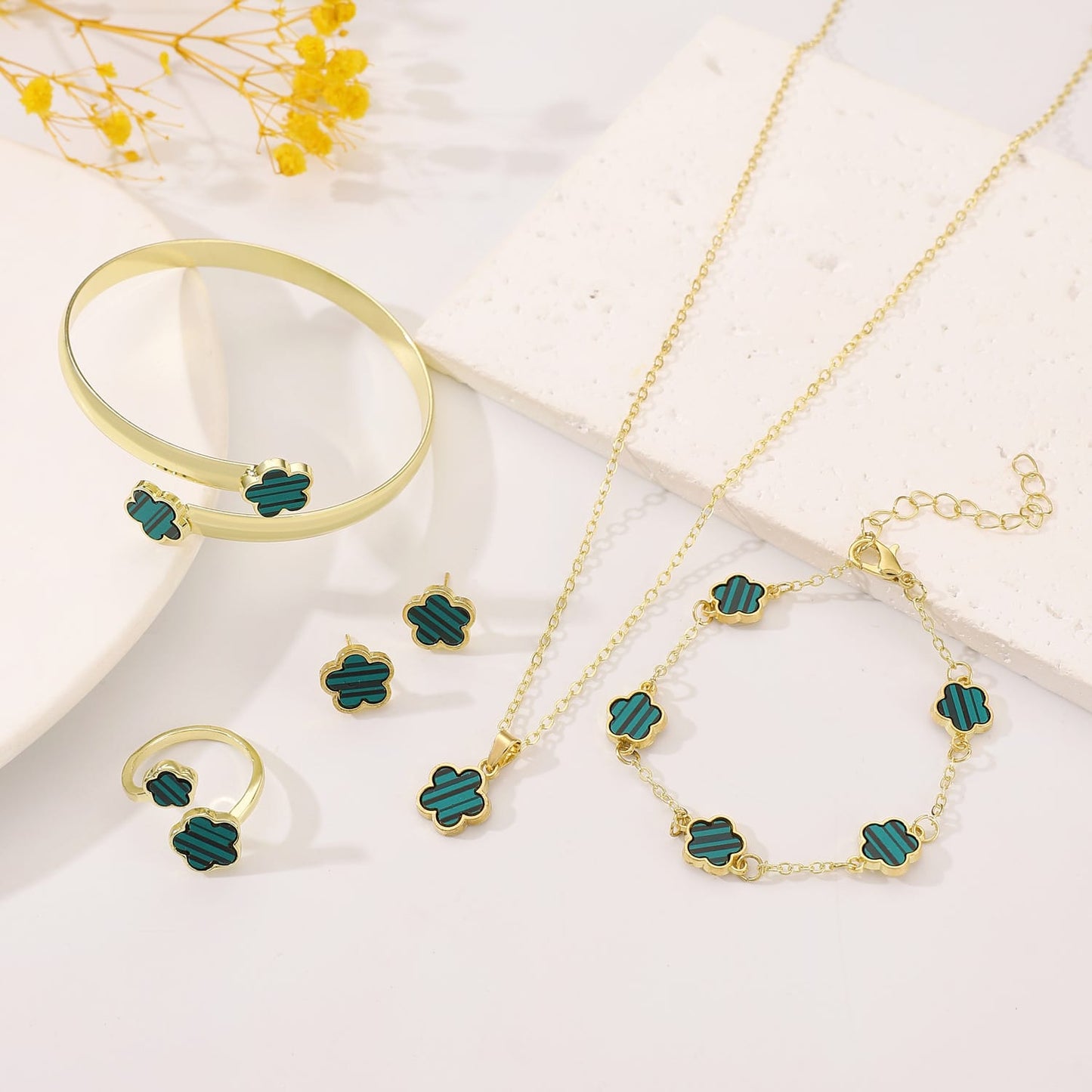 European and American Cross-border Hot Selling Lucky Flower Jewelry suit Five-leaf Clover Bracelet Bracelet Earrings Necklace Ring Women Jewelry