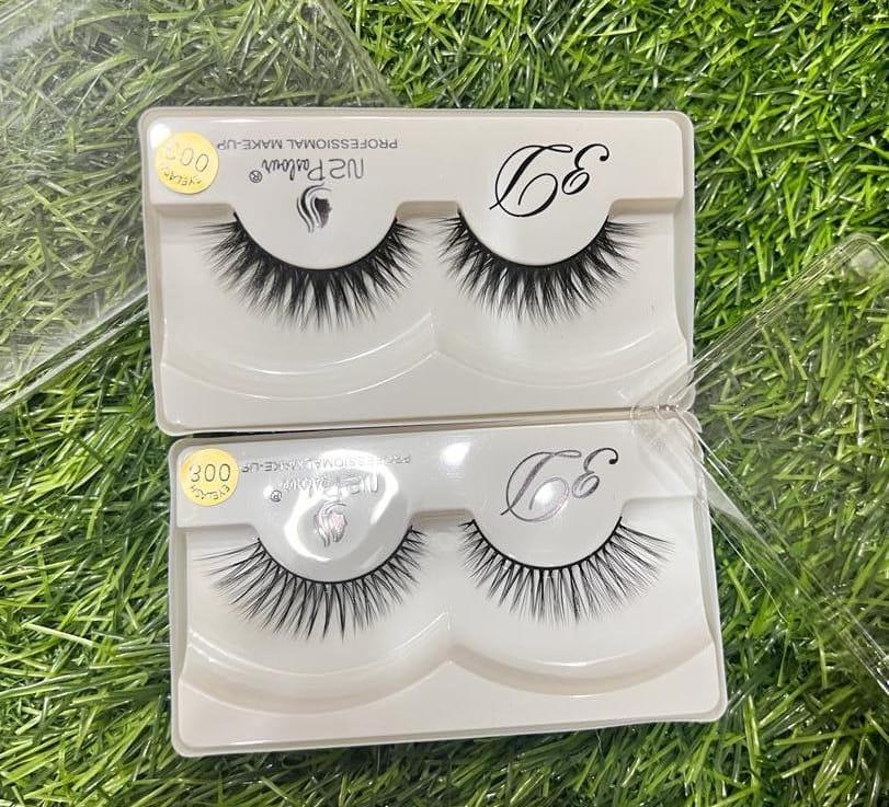 Extended Wear False Eyelashes - Pack Of 5 & Volumizing False Eyelashes β 3D Effect, Pack of 2