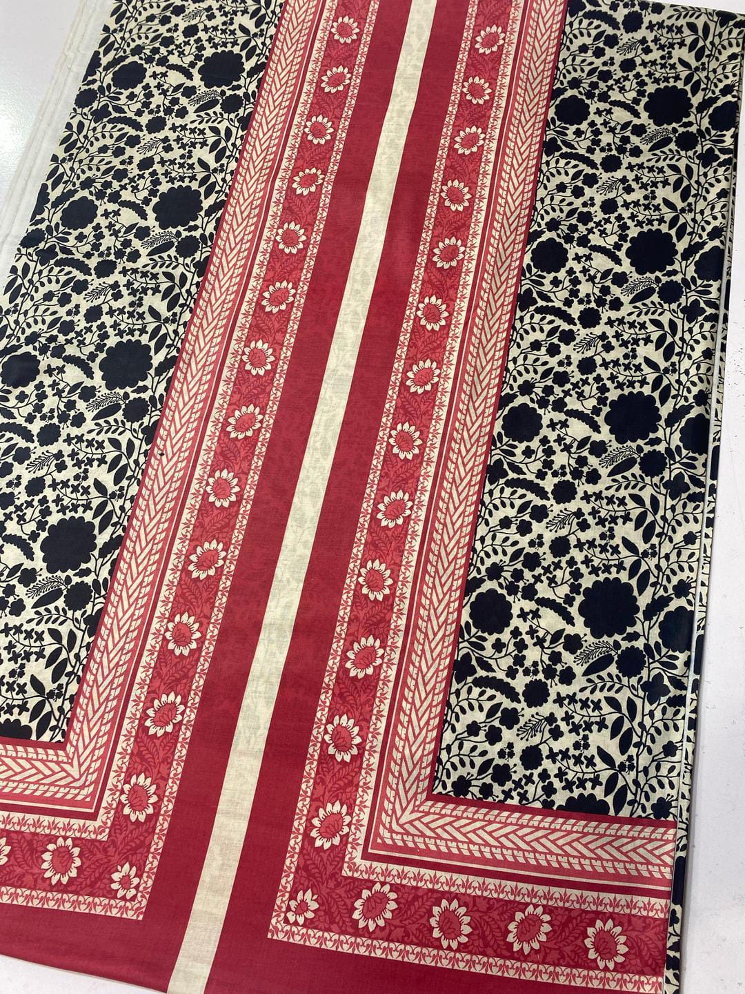 Stylish Printed Lawn Suit for Women - 2 Pcs Set with Cut Work Neckline
