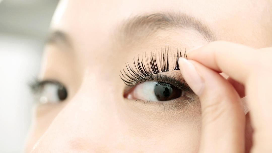 Waterproof Eyelash Glue - 7ml Smooth Gel for Perfect Lash Application