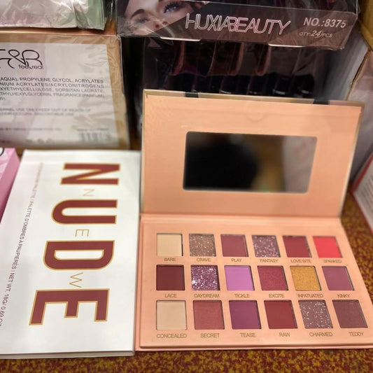 18-Color Matte &amp; Glitter Eyeshadow Palette – Bold, Beautiful, and Highly Pigmented!