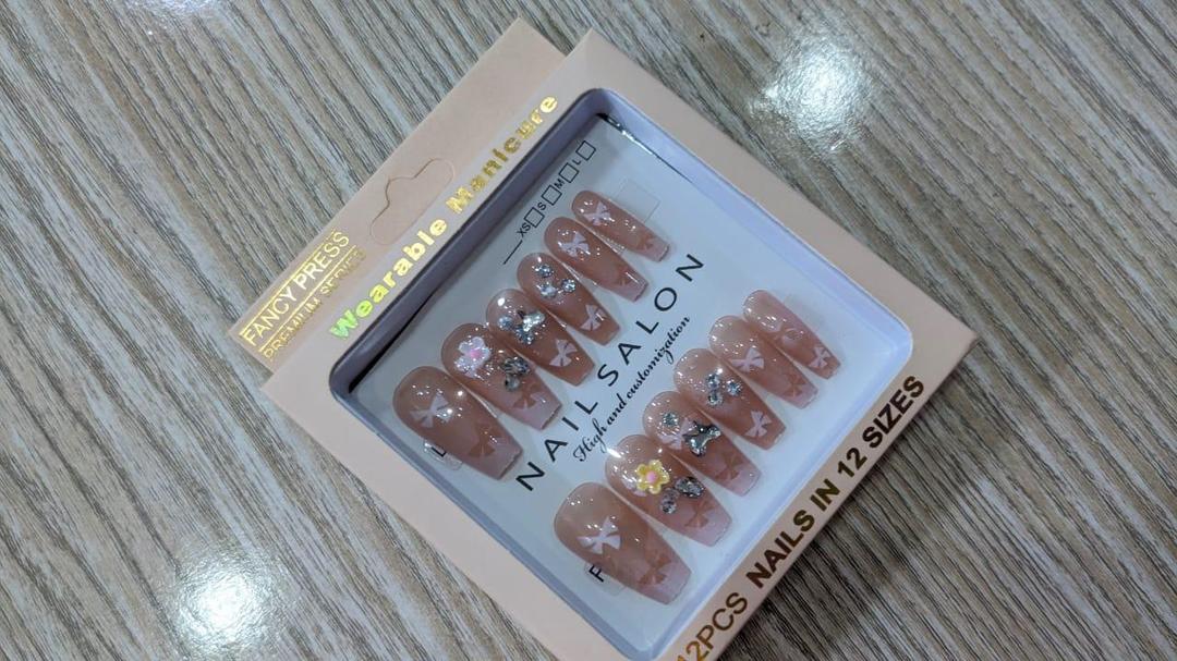Professional Manicure Fake Nails - Pack of 10 for Endless Creativity