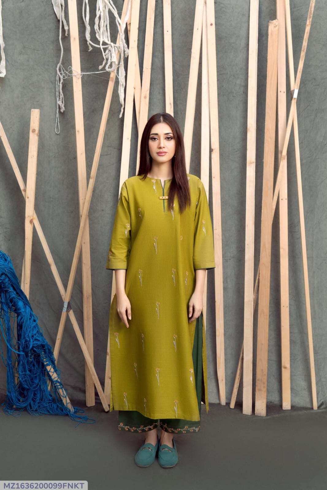 2 Pcs Women's Unstitched Embroidered Suit