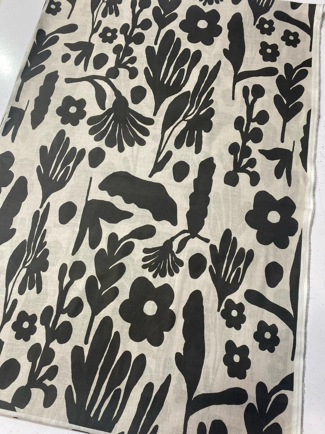 Stylish Printed Lawn Suit for Women - 2 Pcs Set with Cut Work Neckline