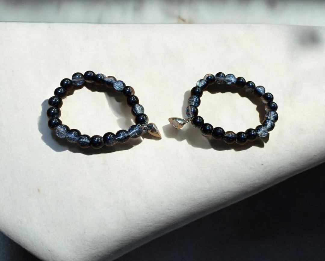Stylish 2 Pcs Heart Design Unisex Couple's Bracelet - Silver Plated Beads with Black and Blue Stones