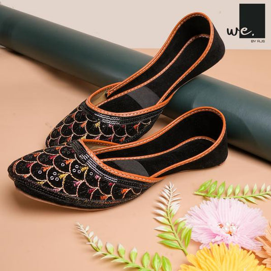 Stylish Women's Canvas Khussa with Thread Work - 1 Pair