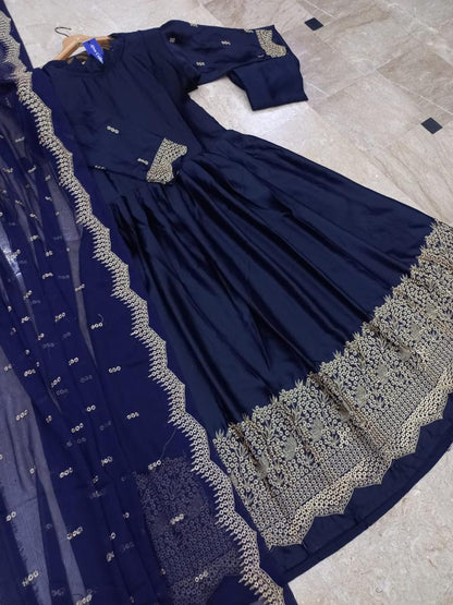 Elegant Embroidered Maxi Suit - 3 Pcs Ensemble