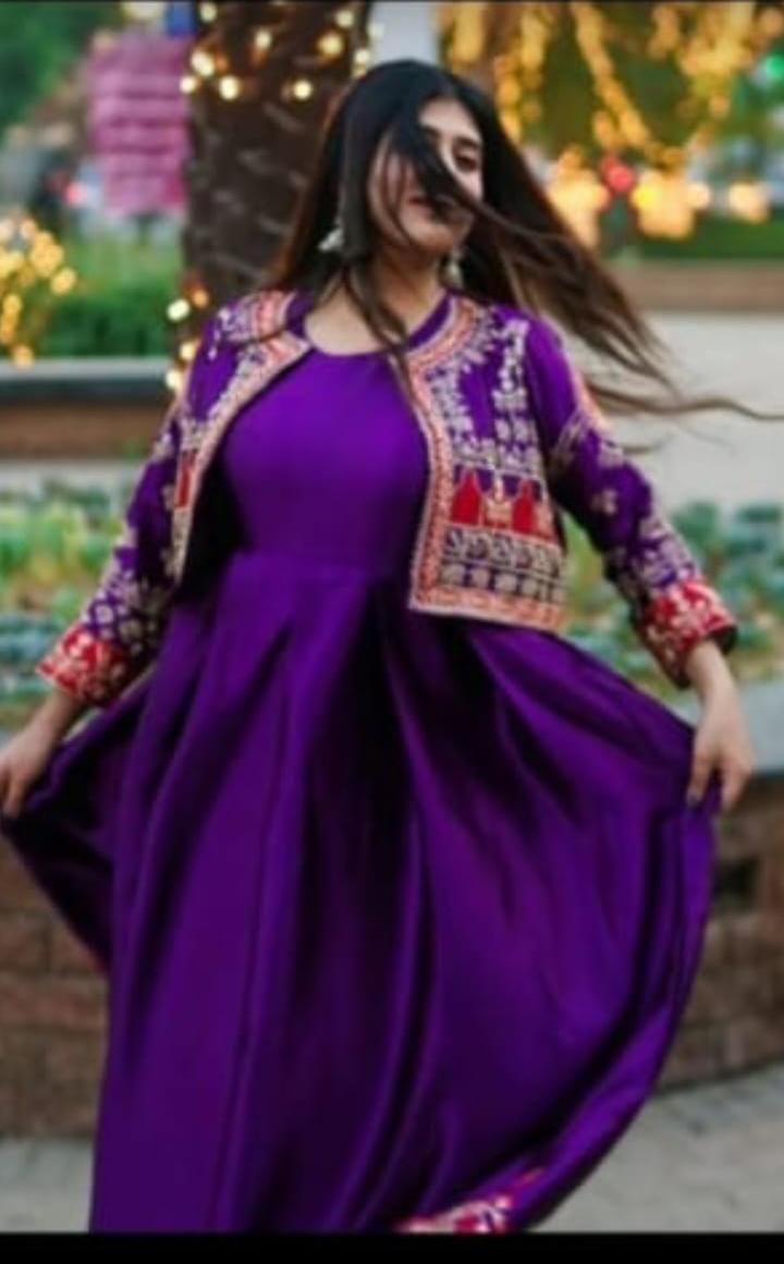 Stunning 2 Pcs Women's Stitched