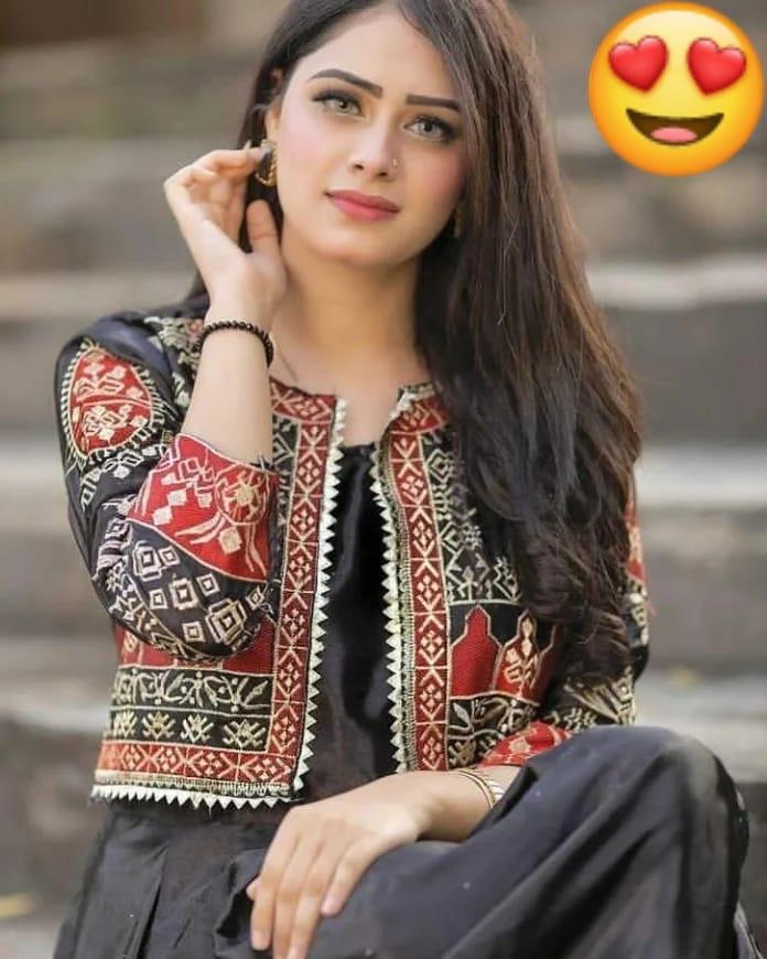 Stunning 2 Pcs Women's Stitched