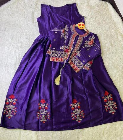 Stunning 2 Pcs Women's Stitched